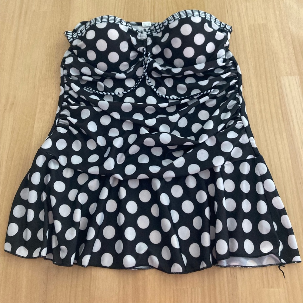 Swim top /skirt